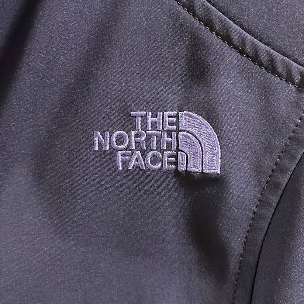 North Face Shell Jacket - Picture 2 of 4
